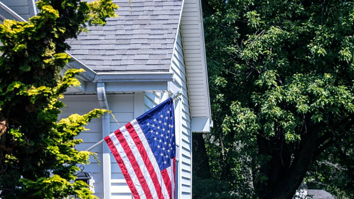 Displaying The American Flag: A Quick Guide