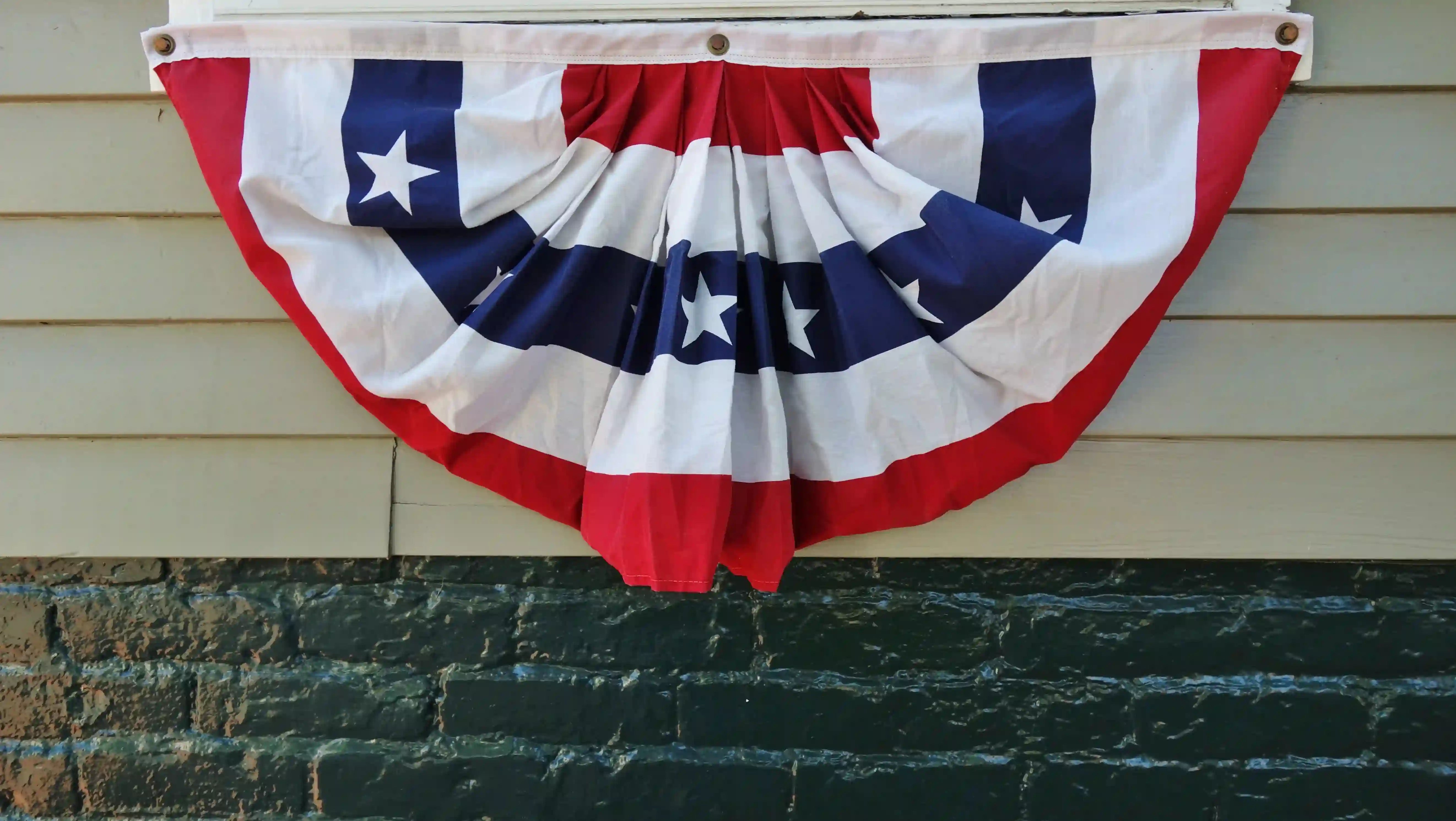 flag maker